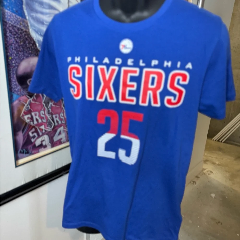 NBA Philadelphia 76ers TShirt Nearly New - Picture 4 of 6